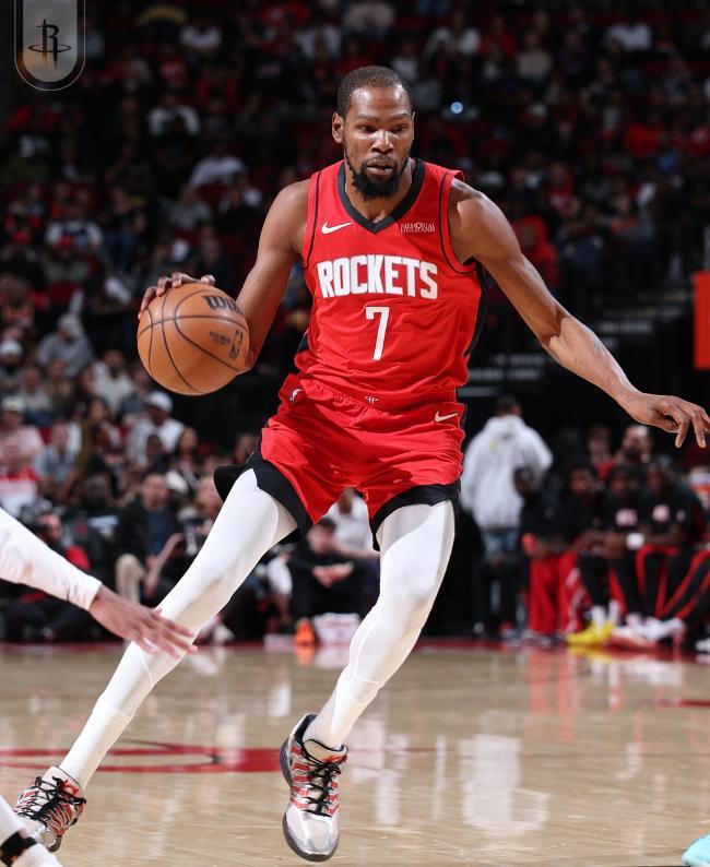 九游体育-探花准三双创生涯新高，杜兰特30+7申京8失误，火箭送奇才８连败